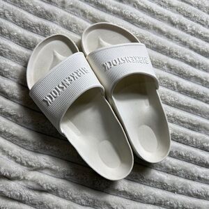 Birkenstock White Lightweight Slide Sandals Synthetic Upper women’s Sz 6,5 US
